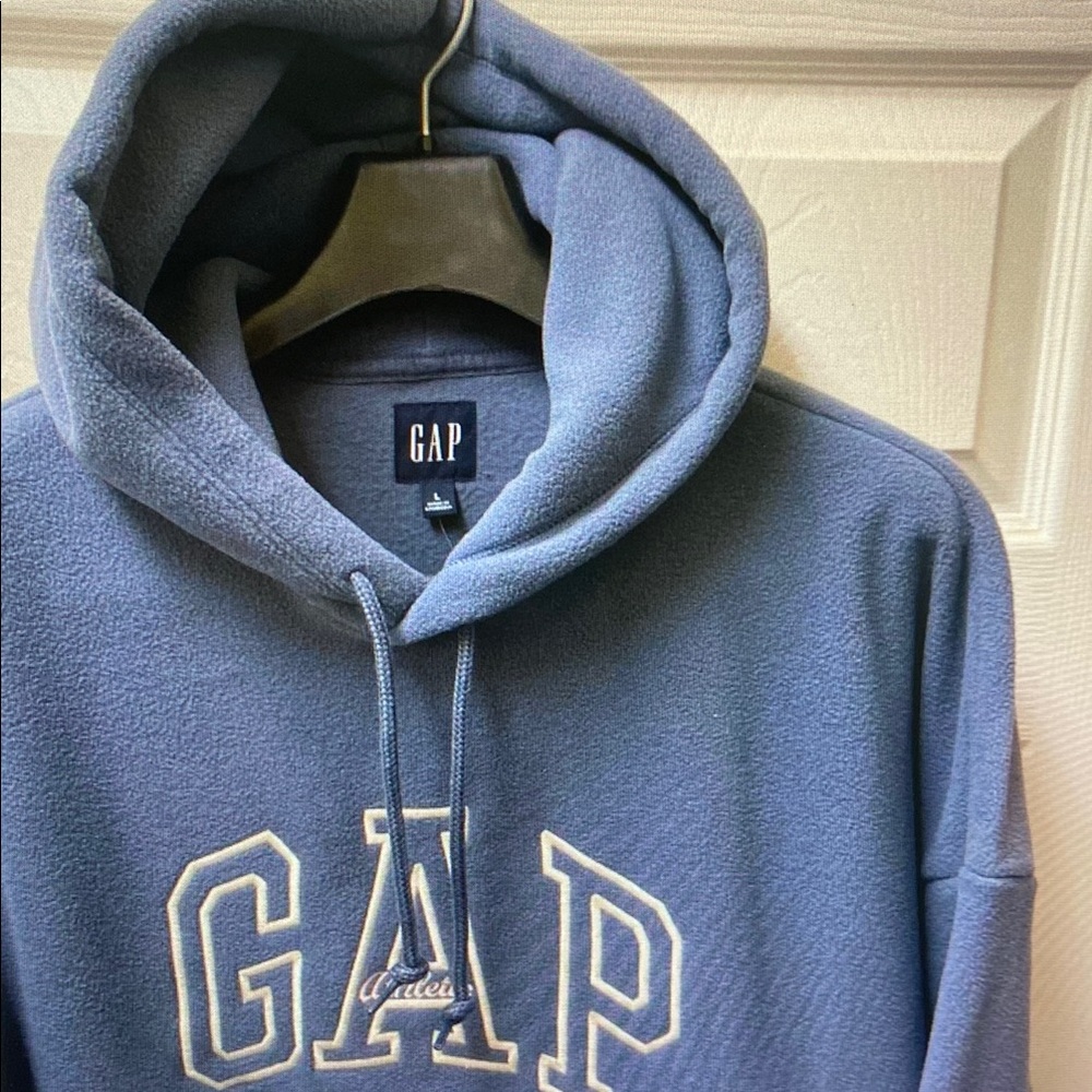 GAP Men's Slate Blue Logo Pullover Hoodie